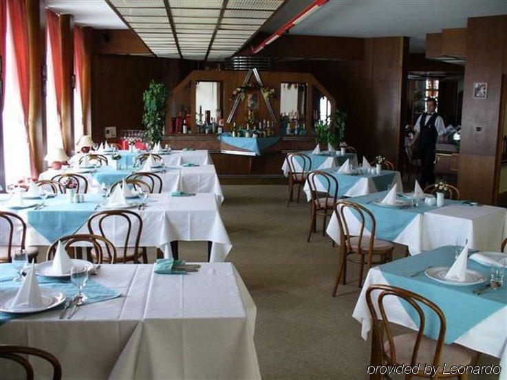 Hotel Poprad Restaurante foto
